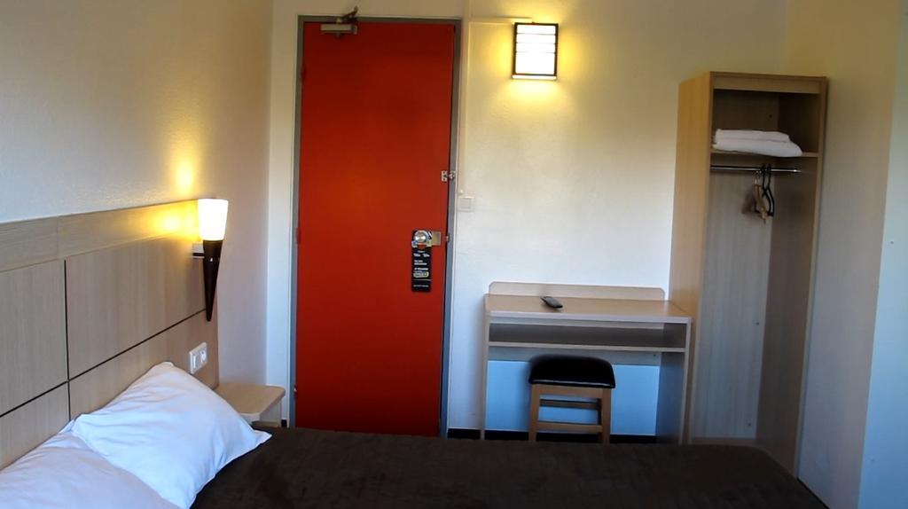 Hotel Class'Eco Courcouronnes Buitenkant foto