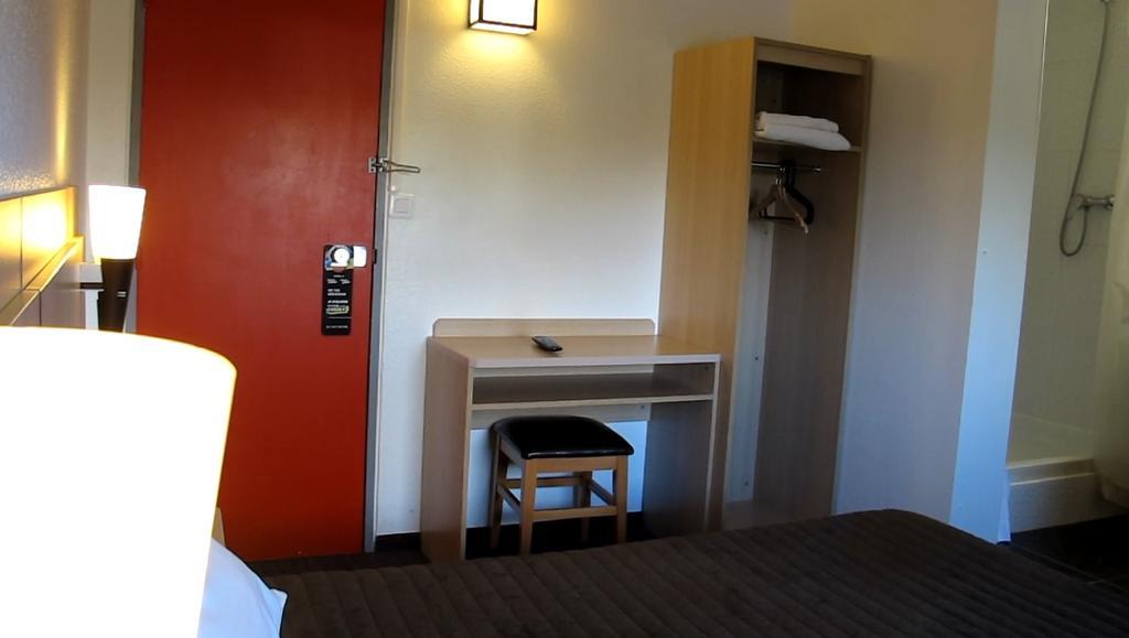 Hotel Class'Eco Courcouronnes Buitenkant foto