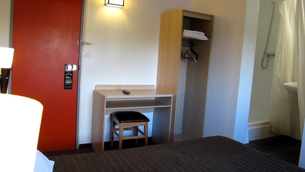 Hotel Class'Eco Courcouronnes Buitenkant foto